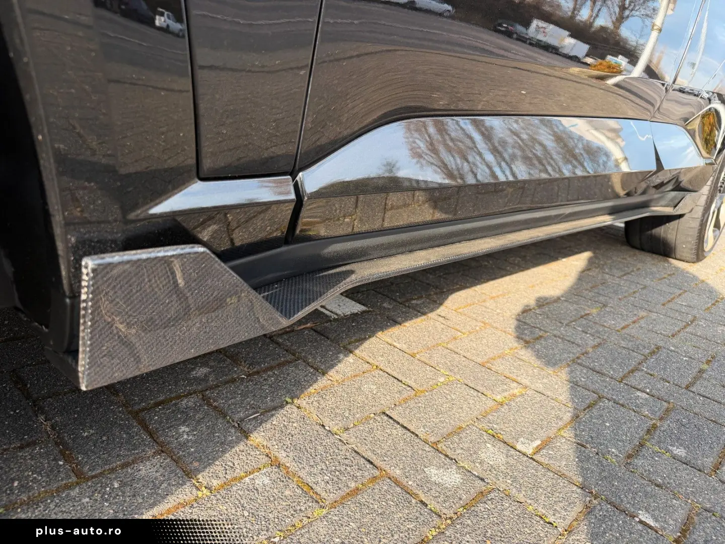 BMW XM Driver s Package B&W Anhäng Carbon Individual