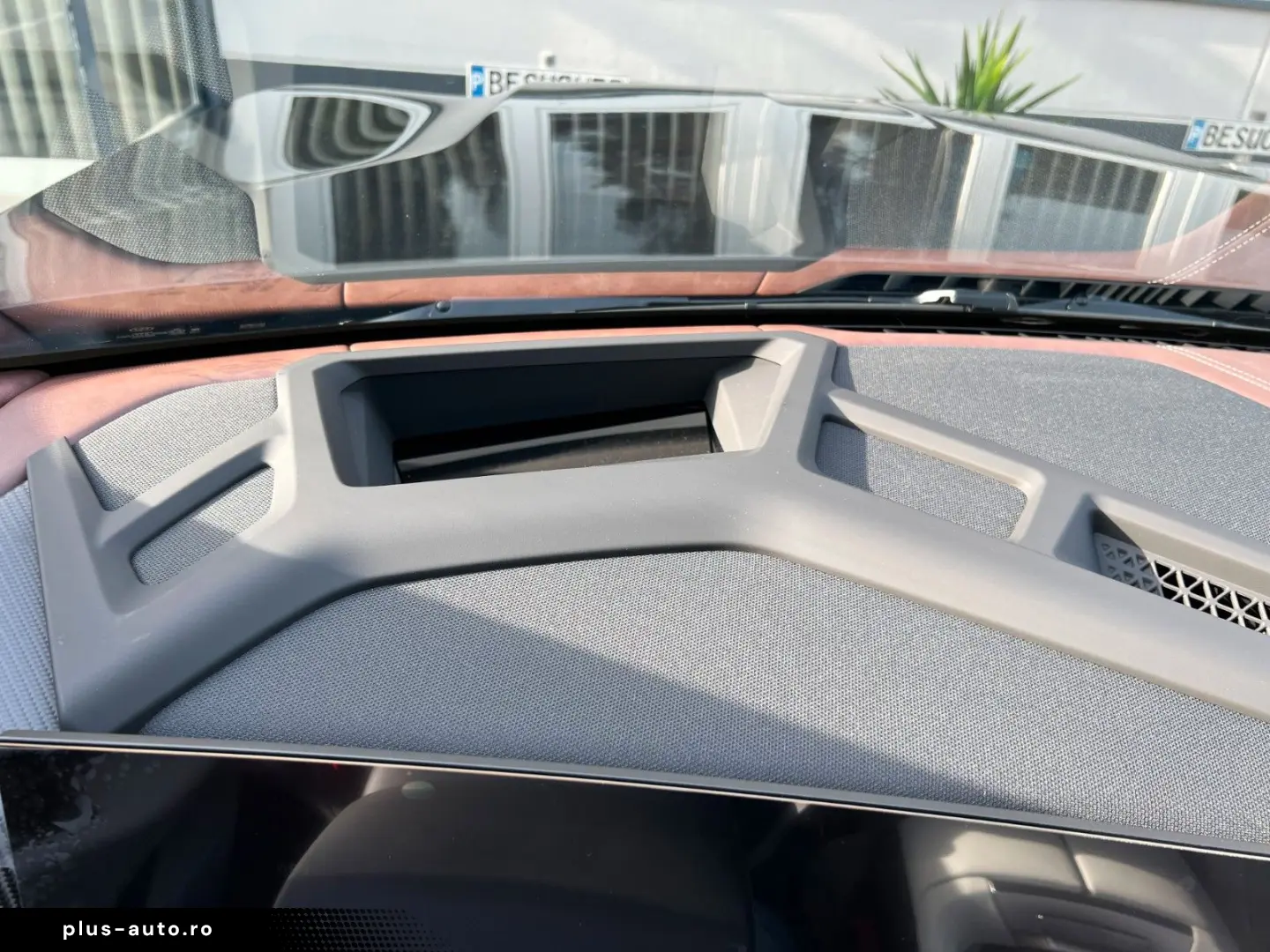 BMW XM Driver s Package B&W Anhäng Carbon Individual