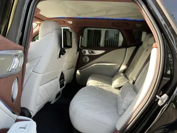 BMW XM Driver s Package B&W Anhäng Carbon Individual