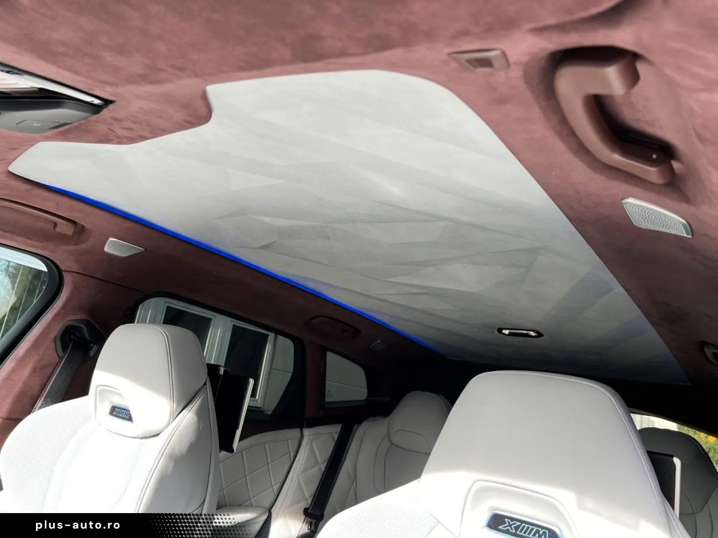 BMW XM Driver s Package B&W Anhäng Carbon Individual