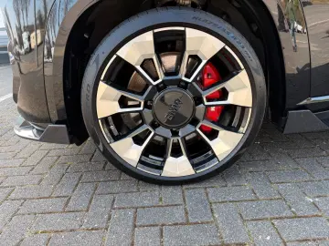 BMW XM Driver s Package B&W Anhäng Carbon Individual