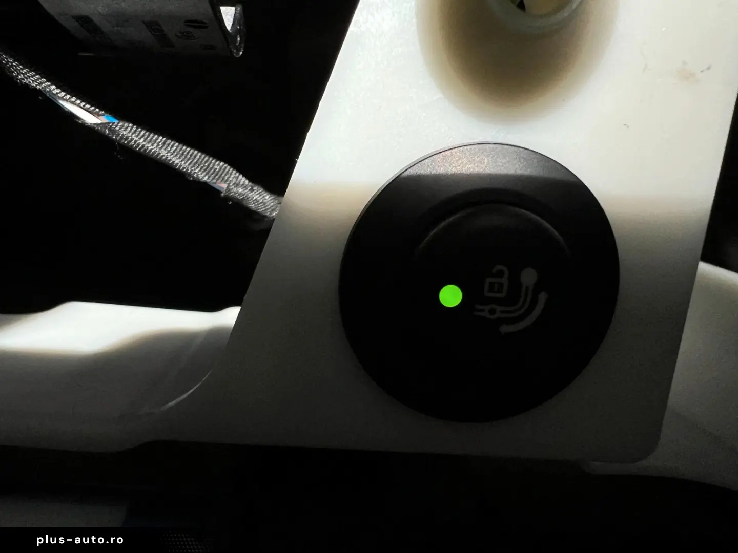 BMW XM Driver s Package B&W Anhäng Carbon Individual