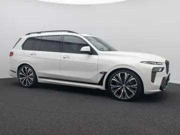 BMW X7 M60i xD 360 SkyLounge Individual-Voll 23Zoll