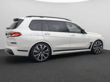BMW X7 M60i xD 360 SkyLounge Individual-Voll 23Zoll