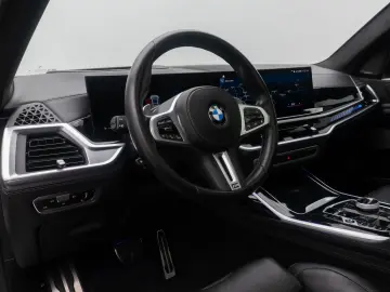 BMW X7 M60i xD 360 SkyLounge Individual-Voll 23Zoll