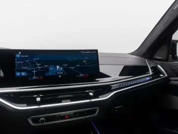 BMW X7 M60i xD 360 SkyLounge Individual-Voll 23Zoll