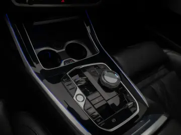 BMW X7 M60i xD 360 SkyLounge Individual-Voll 23Zoll