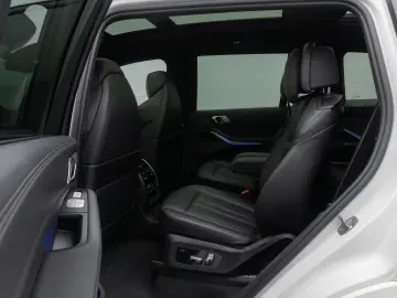 BMW X7 M60i xD 360 SkyLounge Individual-Voll 23Zoll