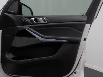 BMW X7 M60i xD 360 SkyLounge Individual-Voll 23Zoll