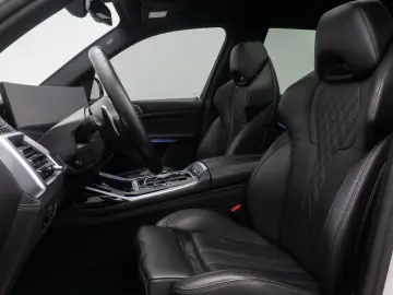 BMW X7 M60i xD 360 SkyLounge Individual-Voll 23Zoll