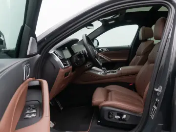 BMW X6 M50i B&W HUD DAB SkyLounge Individual 22Zoll