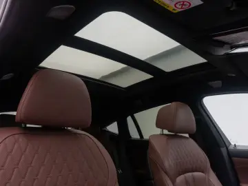 BMW X6 M50i B&W HUD DAB SkyLounge Individual 22Zoll