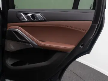 BMW X6 M50i B&W HUD DAB SkyLounge Individual 22Zoll