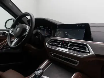 BMW X6 M50i B&W HUD DAB SkyLounge Individual 22Zoll