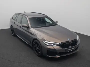 BMW 530e xD M Sport H K DAB HUD Individual 19Zoll