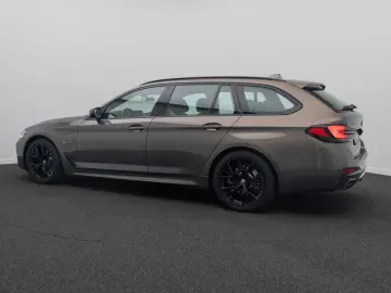BMW 530e xD M Sport H K DAB HUD Individual 19Zoll