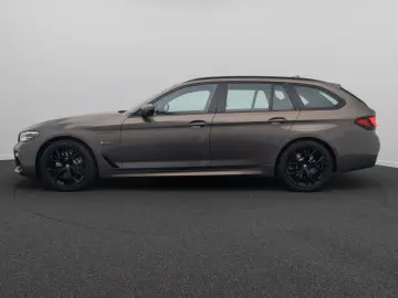 BMW 530e xD M Sport H K DAB HUD Individual 19Zoll