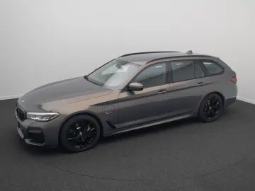 BMW 530e xD M Sport H K DAB HUD Individual 19Zoll