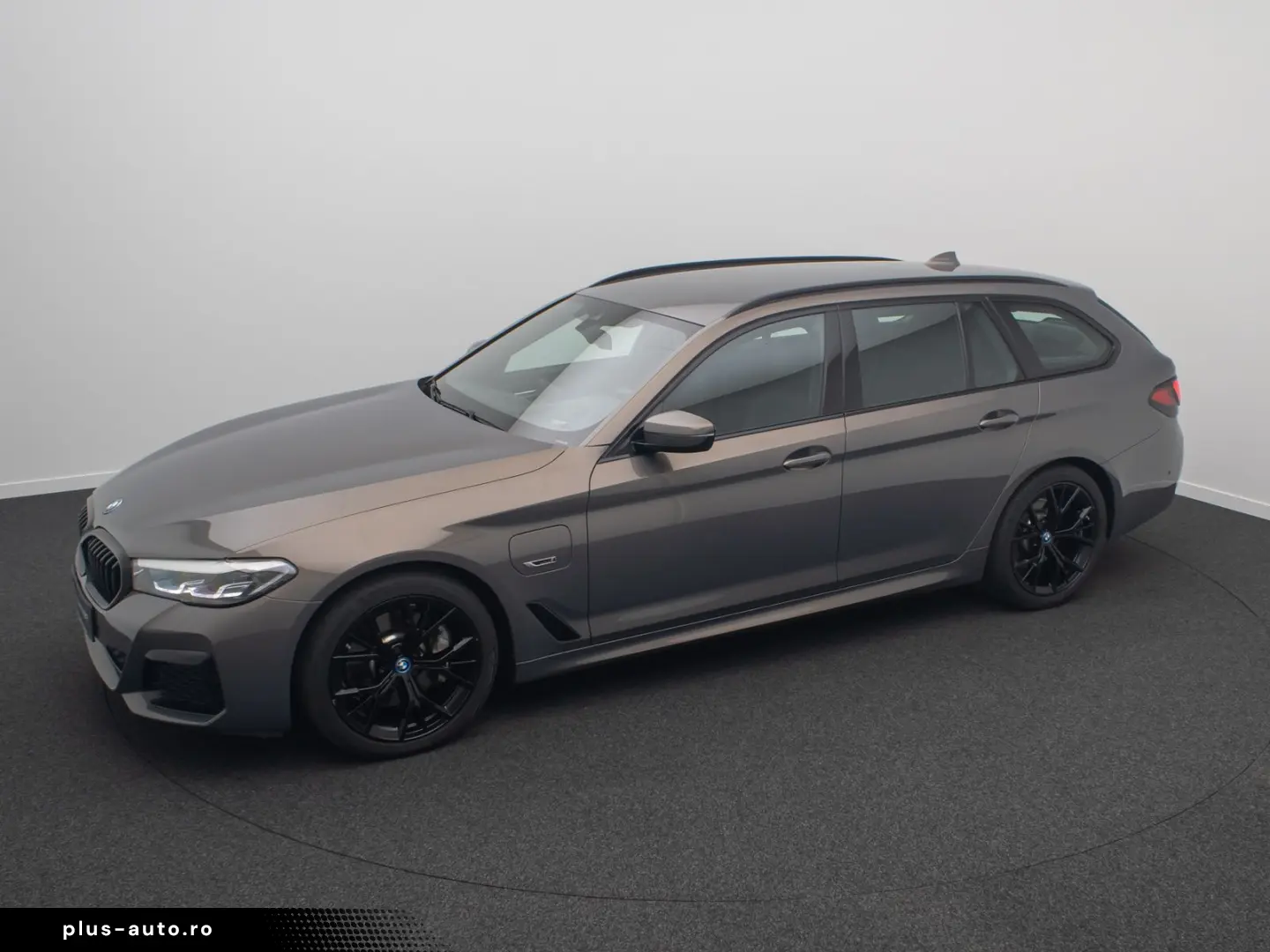 BMW 530e xD M Sport H K DAB HUD Individual 19Zoll