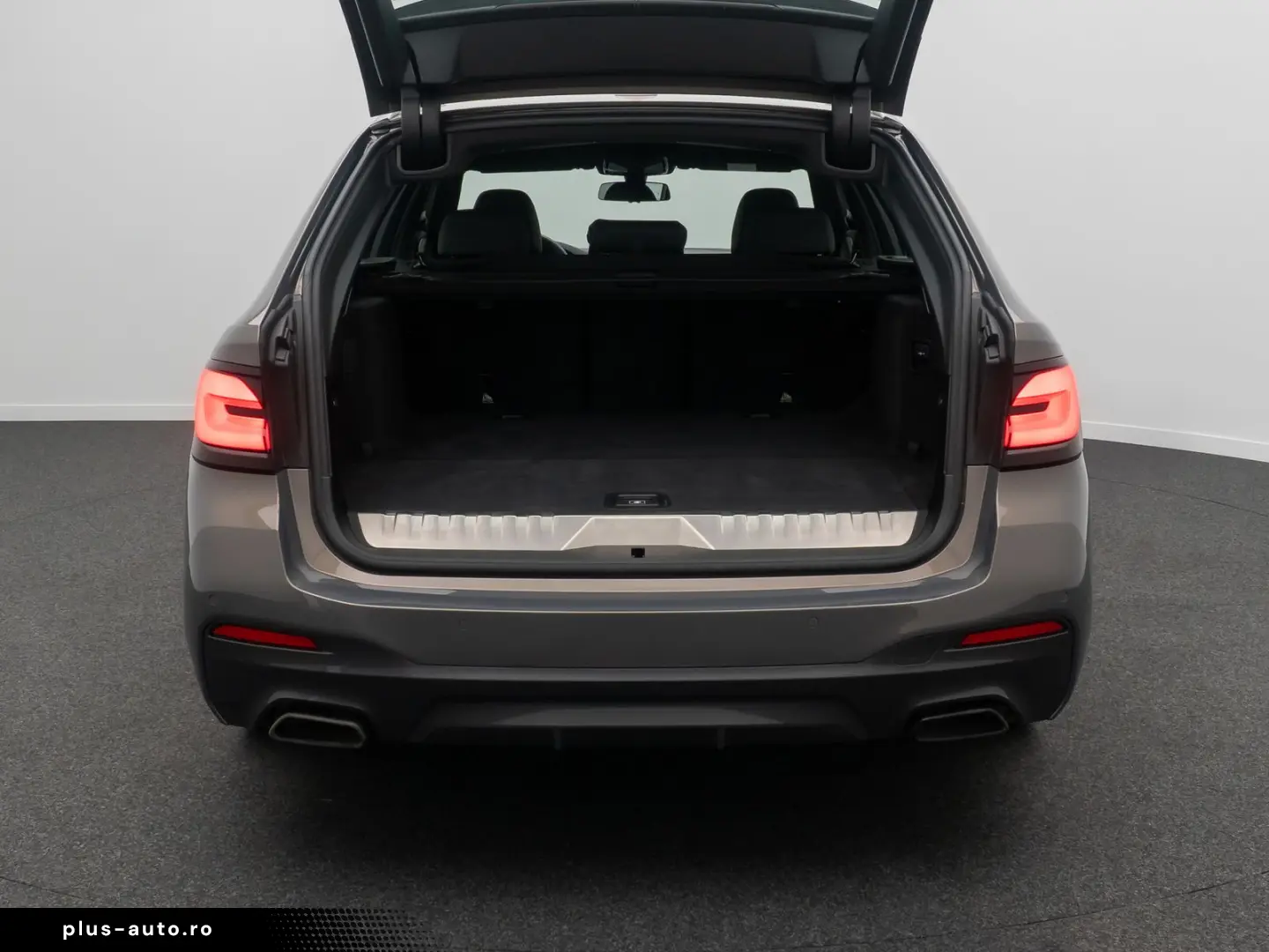 BMW 530e xD M Sport H K DAB HUD Individual 19Zoll