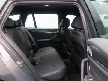 BMW 530e xD M Sport H K DAB HUD Individual 19Zoll