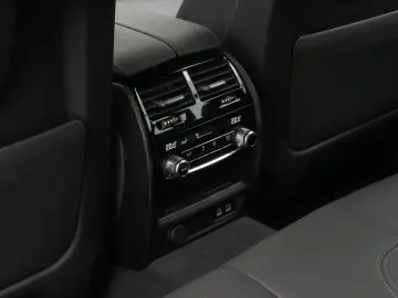 BMW 530e xD M Sport H K DAB HUD Individual 19Zoll