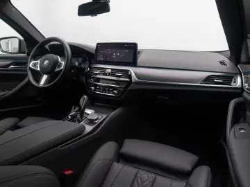BMW 530e xD M Sport H K DAB HUD Individual 19Zoll
