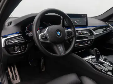 BMW 530d xD MSport Individual 360 H K HUD DAB 20Zoll