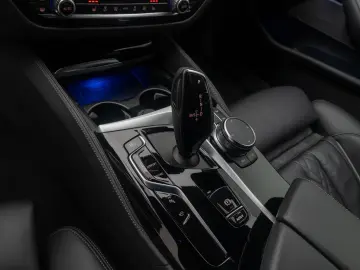 BMW 530d xD MSport Individual 360 H K HUD DAB 20Zoll