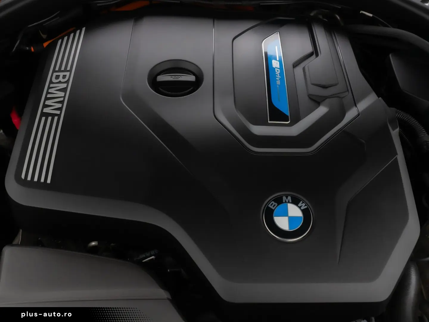 BMW 330e xD M Sport Individual Kamera Laser HUD 19