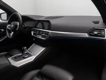 BMW 330e xD M Sport Individual Kamera Laser HUD 19