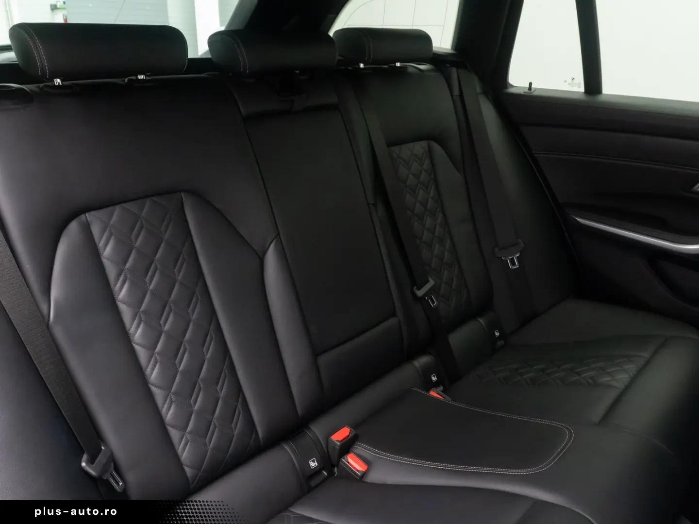 BMW 330e xD M Sport Individual Kamera Laser HUD 19