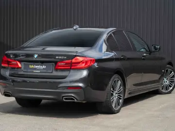 BMW Seria 5 530e xDrive Aut. M Sport Edition