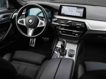 BMW Seria 5 530e xDrive Aut. M Sport Edition