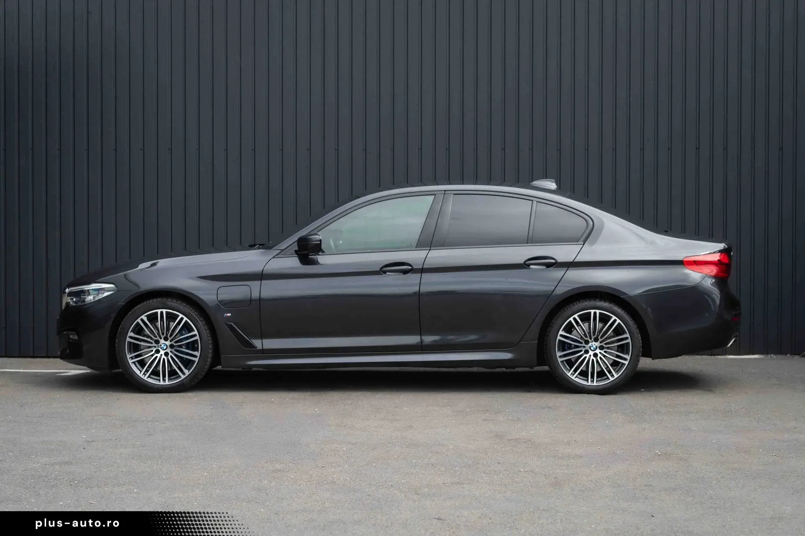 BMW Seria 5 530e xDrive Aut. M Sport Edition