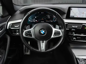 BMW Seria 5 530e xDrive Aut. M Sport Edition