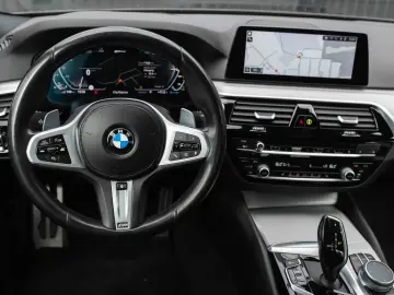 BMW Seria 5 530e xDrive Aut. M Sport Edition