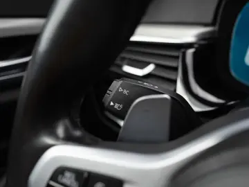 BMW Seria 5 530e xDrive Aut. M Sport Edition