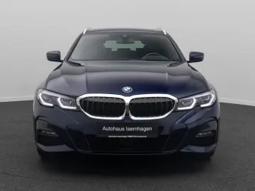 BMW 330e xD M Sport 360  HUD Panorama Individual 19