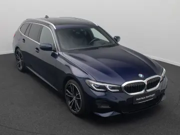 BMW 330e xD M Sport 360  HUD Panorama Individual 19