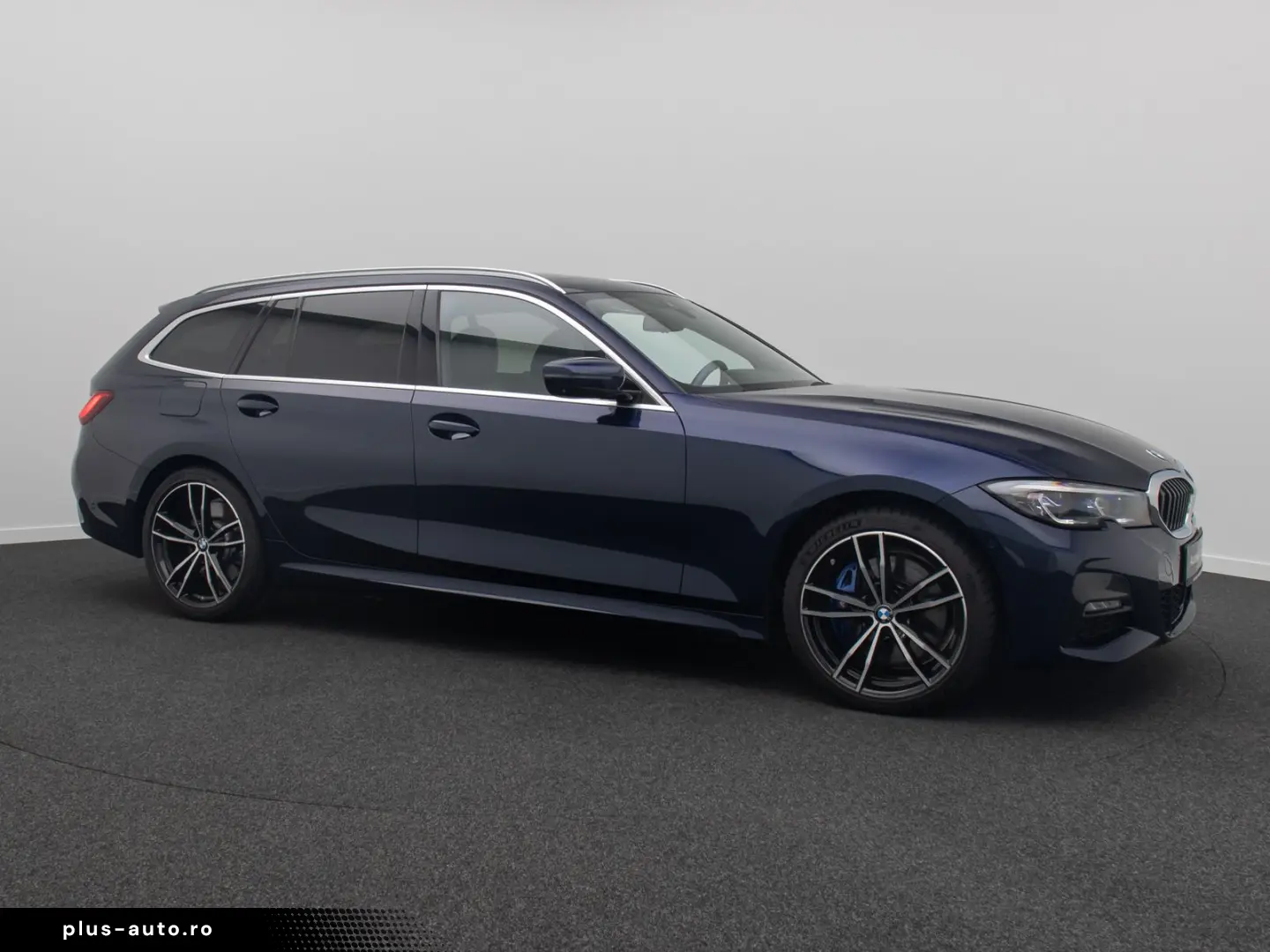 BMW 330e xD M Sport 360  HUD Panorama Individual 19