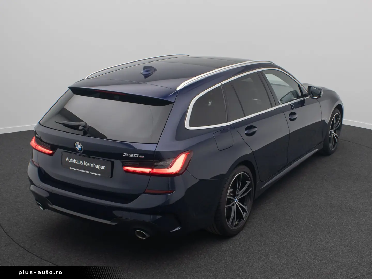 BMW 330e xD M Sport 360  HUD Panorama Individual 19