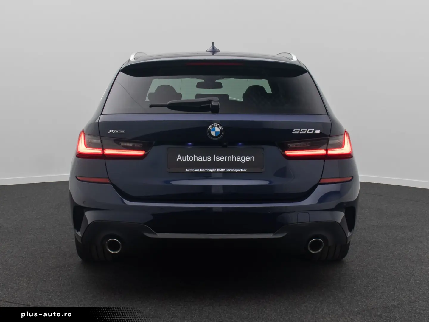 BMW 330e xD M Sport 360  HUD Panorama Individual 19