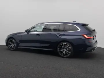 BMW 330e xD M Sport 360  HUD Panorama Individual 19