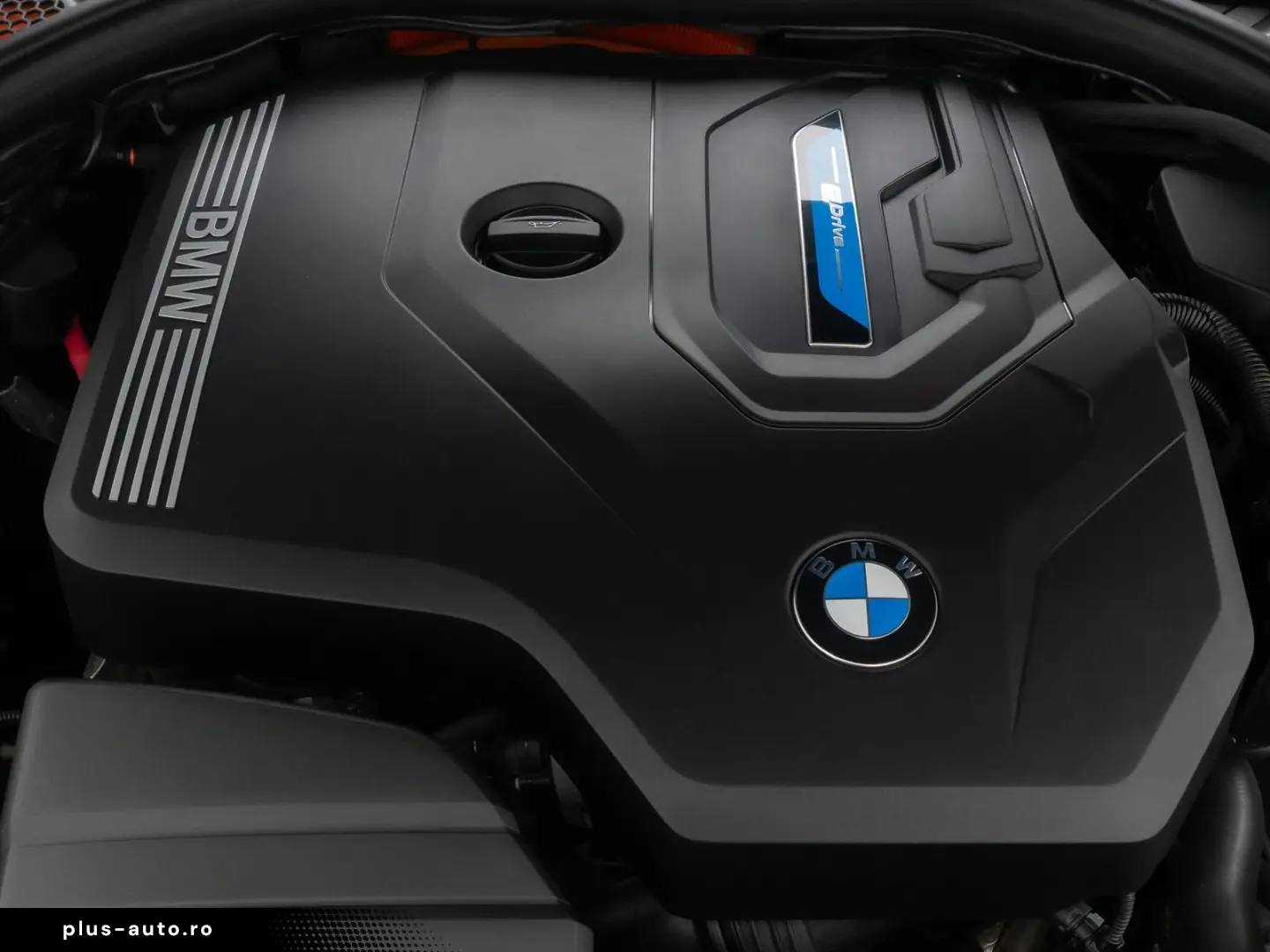 BMW 330e xD M Sport 360  HUD Panorama Individual 19