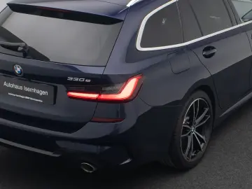 BMW 330e xD M Sport 360  HUD Panorama Individual 19