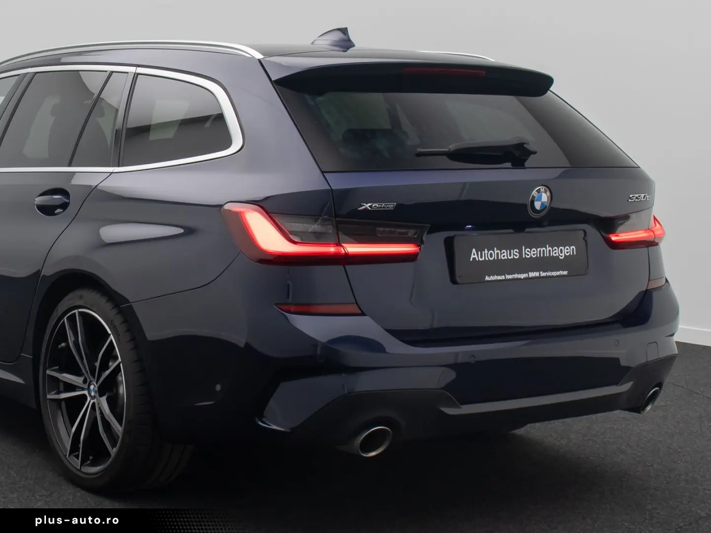 BMW 330e xD M Sport 360  HUD Panorama Individual 19