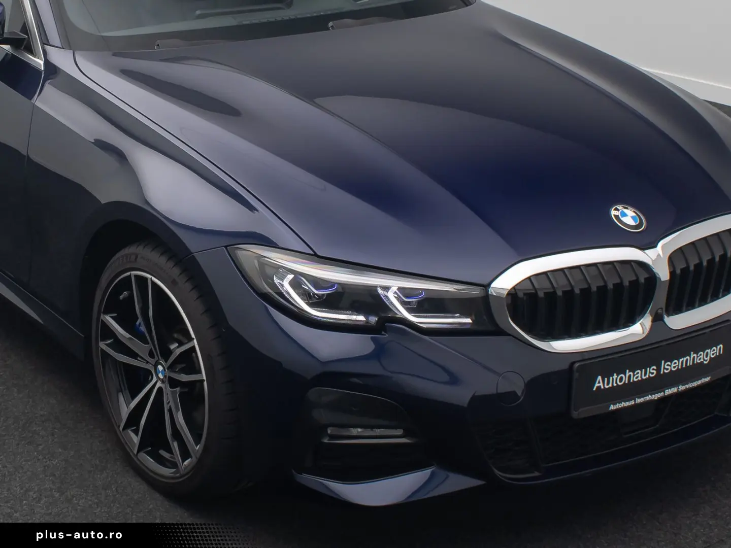 BMW 330e xD M Sport 360  HUD Panorama Individual 19