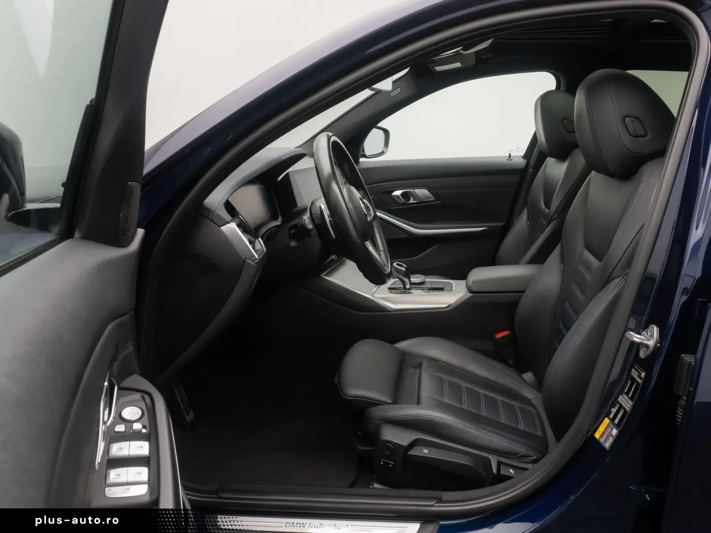 BMW 330e xD M Sport 360  HUD Panorama Individual 19