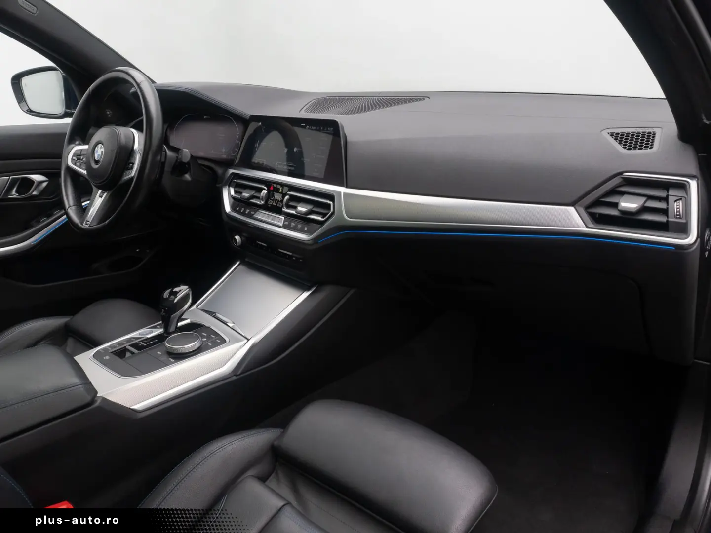 BMW 330e xD M Sport 360  HUD Panorama Individual 19